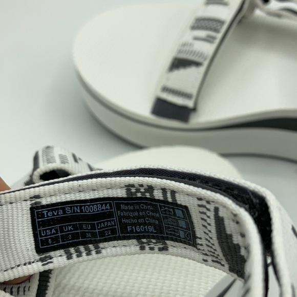 Teva Women's Flatform Chara Bright White Sandals - Picture 5 of 6